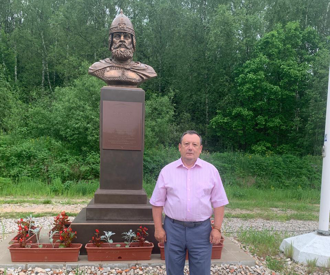 Помощник Генерального директора Института  Владимир Николаевич Грачев от имени Серпуховского отделения ИППО принял участие в открытии памятника Дмитрию Донскому и стрелково-стендового комплекса